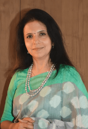 Dr. preeti kohli in grey saree